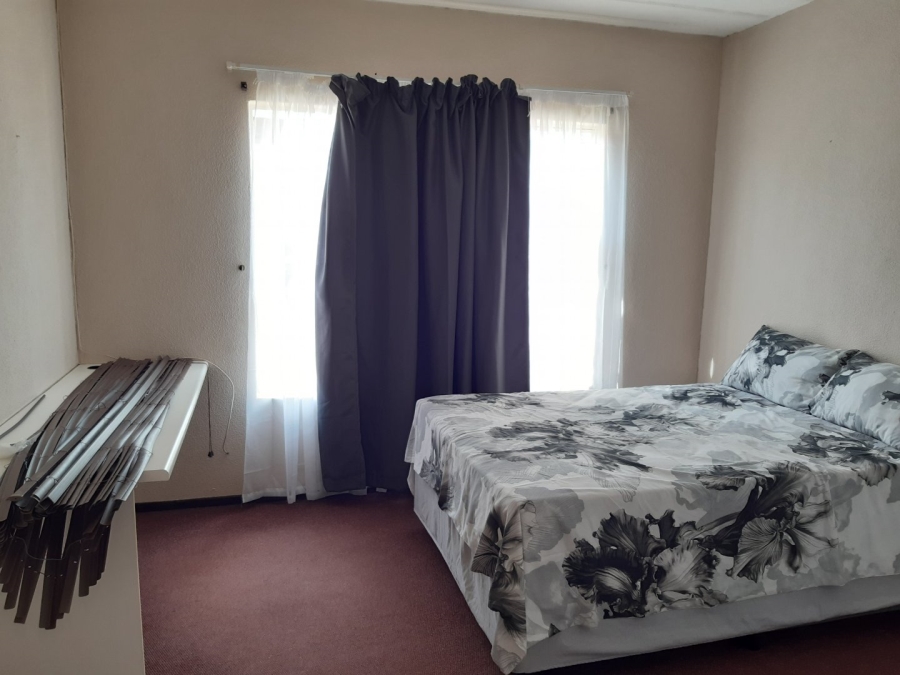 1 Bedroom Property for Sale in Kannoniers Park North West